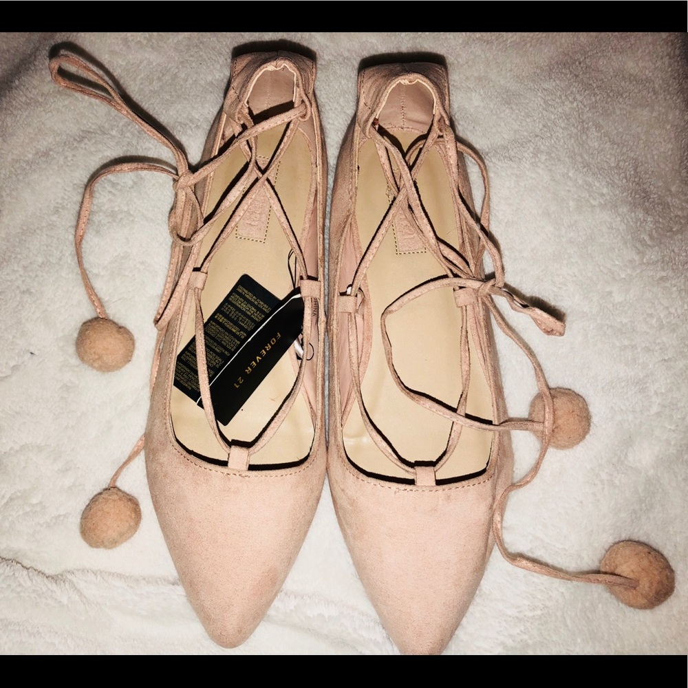 F21 Close Flat Shoes